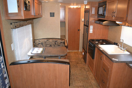 Rent RV Denver Grey Wolf 26BH Dinette